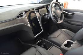 The tesla model s p100d gets its moniker thanks to the addition of a 100kwh battery. Tesla Model S 100d Review London To Scotland And Back In The R
