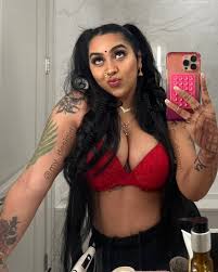 Vishakha🪷 (@my_desigirll)  X