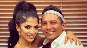 Edwin Luna y Kimberly Flores presumen su amor posando en ropa interior:  "Somos atrevidos"