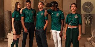 La maglia è dotata della tecnologia di termoregolazione puma, che fornisce un sistema di gestione dell'umidità ottimizzato per mantenere la. CumpÄƒrare Ieftin Furnizor Oficial Cele Mai Ieftine Terza Maglia Italia Puma Afstidelhi Org