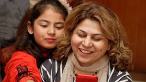 افسردگی میں ہوتا مسلسل اضافہ: آخر لوگ زندگی سے اتنے ناخوش کیوں ہیں؟