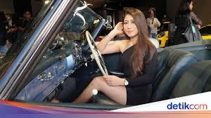 Cewek aja naik ducati, masa kamu kalah? Kenalin Nih Si Cantik Yang Hobi Menggeber Kawasaki Ninja