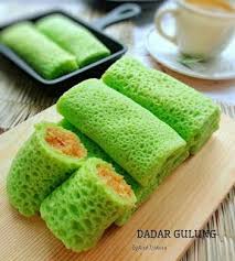 Ini adalah bubuk kuning yang dapat dengan mudah dilarutkan dalam air dan alkohol, dan memiliki ketahanan. Dadar Gulung Pandan Resep Lysa Tangkulung Source Lestarisahidin Recook Aniktriwina Bahan Kulit Dad Resep Makanan Ringan Manis Makanan Dan Minuman