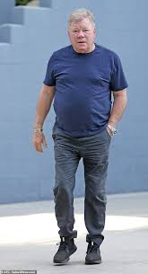 Kirk of the uss enterprise in the star trek franchise. William Shatner 88 Still Wearing Wedding Ring After Filing For Divorce From Fourth Wife Daily Mail Online