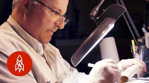 Scrimshaw. BY MARY ROKONADRAVU