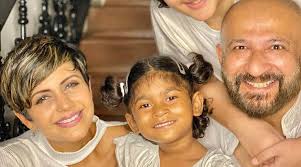 Mandira bedi is a popular name in the entertainment world. Mandira Bedi On Trolls Who Call Daughter Tara Street Kid And Slumdog Sickos Like This Are Biggest Cowards Entertainment News The Indian Express