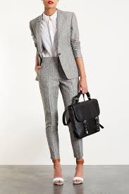 1001 Ideen Thema Grauer Anzug Welches Hemd Passt Dazu Outfit Graue Anzuge Frauen Anzug