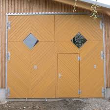 Tor In Karo Verbretterung Zarge Mit Abgeschraegter Ecke Durchstiegstuere Din R Jpg Tor Scheunentor Flugel