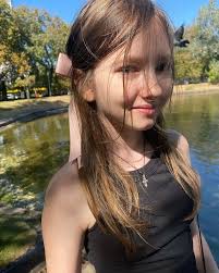 If you over 40 say hi 🎀