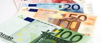 Eurozone, またはeuro area）は、ユーロ (€) を共通通貨とし、唯一の法定通貨としている欧州連合(eu)加盟27カ国のうち、19カ国の通貨同盟である。ユーロ圏の通貨当局はユーロシステムである。 æ¬§å·žçµŒæ¸ˆé€šè²¨çµ±åˆ å˜ä¸€é€šè²¨ãƒ¦ãƒ¼ãƒ­ã®æ­©ã¿ Nippon Com
