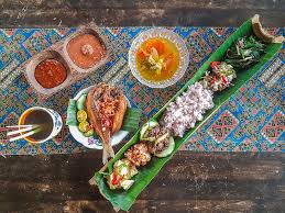 White water rafting is an extremely popular activity in kita kinabalu. Masenang Tours Travel