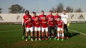 Sitio dedicado exclusivamente a la división reserva del club atlético river plate. Arturo Mina Jugo Con La Reserva De River Plate Bendito Futbol