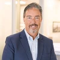 Robert Meek's Instagram, Twitter & Facebook