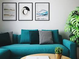 Afin de maintenir le canapé en bon état, il est important de bien savoir comment le nettoyer. Comment Nettoyer Un Canape Les Astuces Maison A Connaitre