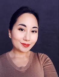 Lisa Baer's Instagram, Twitter & Facebook