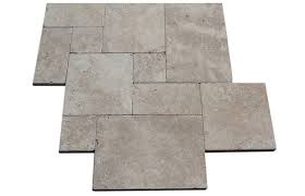 Insbesondere die thermische ausdehnung kann extrem sein (tagsüber direkte sonneneinstrahlung, nachts temperaturen unter dem gefrierpunkt). Travertin Fliesen Fur Innen Und Aussen Wand Und Boden Wieland Naturstein