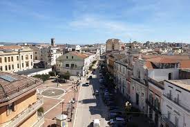 Da visitare i ruderi della rocca del garagnone, un importantissimo castello. Spinazzola I Borghi Le Mete Preferite Per Le Vacanze Italiane In Puglia I Piu Belli D Italia