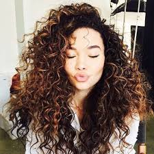 Best Curly Hair Amajorstylist Is A Agency Represented Celebrity Hair Stylist Working At The Pa Curly Hair Styles Curly Hair Styles Naturally Long Hair Styles