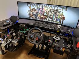 ハンドルコントローラーの置き場所に困らないゲーミングデスク | Willow Gear(ウィローギア)