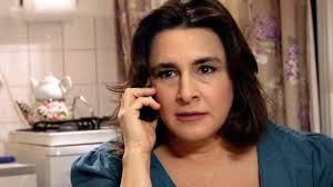 Ardından demet akbağ'ın sen harikasın dizisinde konuk oyunculuk yaptı. Esra Dermancioglu Isyan Etti Boyle Bir Kadin Olmadigim Icin Ozur Dilerim Magazin Haberleri