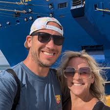 Who buys digital cards?