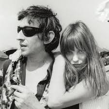 Grazie anche a @giorgioarmani per l'outfit. Jane Birkin Liebe Ist Wie Drogenabhangig Zu Sein Stern De