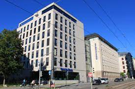 Neben öffnungszeiten, adresse und telefonnummer, bieten wir auch eine route zum geschäft und erleichtern euch so den weg zur nächsten filiale. Pressefotos Sparda Bank Munchen
