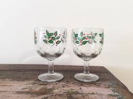 Style up your living room at belk®. Pair Of Vintage 1960s 1970s Bartlett Collins Thumbprint Holly Pattern Goblets Schooners Drinking Glasses Mid Century Christmas Barware Schooner Chandlery