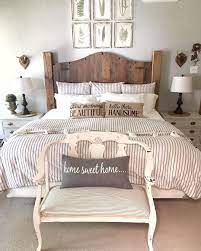 35 Rustic Farmhouse Bedroom Ideas For A Rustic Country Home Farmhousebedroomideas Rustichomedeco Farmhouse Bedroom Decor Home Decor Bedroom Remodel Bedroom