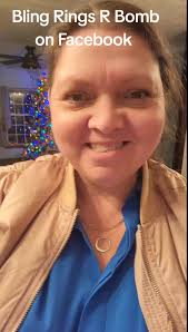 Leslie Giron with #BellaFizz (@lesliegiron8)