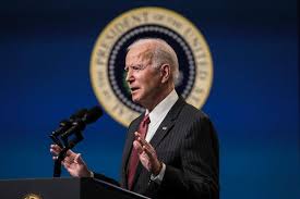 Us president donald trump gestures during a tour of the fujifilm diosynth biotechnologies' innovation center, where components for a potential coronavirus after the latest delay, shares of novavax fell six percent. U S And Novavax Will Aid Global Vaccination Campaign The New York Times