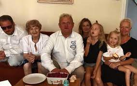 Kazimierz piotr staszewski (born 12 march 1963), also known as kazik, is a polish singer and songwriter. Kazik Staszewski Zapowiada Koncert Kultu Po Islandzku Tego Jeszcze Nie Bylo Video Eskarock Pl