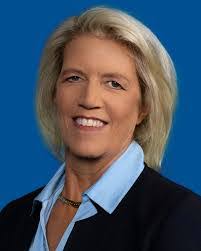 Agnes Warfield's Instagram, Twitter & Facebook