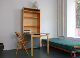 Wohnhilfe Klappschreibtisch Von Emil Guhl Klapptisch Mit Grauem Kellco Beschichtet Schiebeturen Aus Grau Lackiertem Hartpav Klappschreibtisch Hausmobel Wohnen