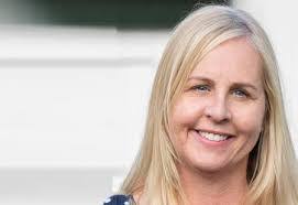 Amy Kenner's Instagram, Twitter & Facebook