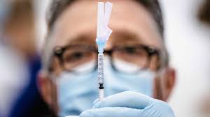 Astrazeneca y la universidad de oxford dijeron que su vacuna es más efectiva si se aplica la mitad de la dosis seguida de la dosis completa. Vacunacion Caos Mundial Con Astrazeneca Los Errores Que Han Torcido La Vacuna Mas Prometedora