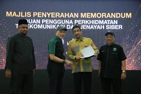 They are listed on the left below. Majlis Penyerahan Memorandum Aduan Pengguna Perkhidmatan Telekomunikasi Dan Jenayah Siber Oleh Persatuan Pengguna Islam Malaysia Ppim Kepada Kementerian Komunikasi Dan Multimedia Malaysia Kkmm Di Malakat Mall Cyberjaya Selangor Pada 3 Julai 2020