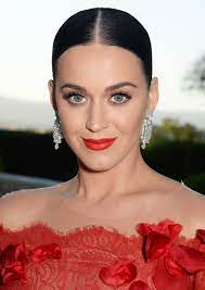 She has naturally grey eyes, although some say that her eyes are a light blue. Katy Perry S Hair And Makeup Evolution From Teen Dream To Pop Queen Teen Vogue