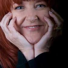 Kerri Tyler's Instagram, Twitter & Facebook