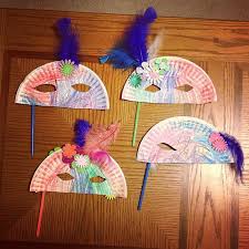 Tolle Masken Mit Den Kindern Basteln Aus Papptellern Von Handwerklein Carnival Crafts Creative Kids Crafts Crafts
