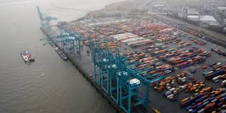 Il s'agit de mohamed r., 39 ans, né le 8 mai 1977, de nationalité. Port D Anvers Une Fuite De Petrole Entrave La Navigation