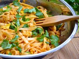 Spicy Dragon Noodles Sounds Soooo Good And If You Wanted To Cool It Down A Bit Just Add 3 4 Of A Cup Of Alfredo Sauce To The Mix Recipes Food Asian Recipes