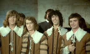 Découvrez sa biographie, le détail de ses 22 ans de carrière et toute son actualité. A Negy Musketas Avagy Majd Mi Megmutatjuk Biboros Ur Wikiwand