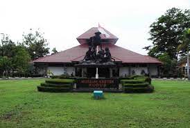 Musiyum krètèk) adalah sebuah museum yang terletak di kudus, jawa tengah, indonesia. Berapaa Biaya Masuk Taman Museum Kretek Kudus Mengintip Sejarah Pembuatan Rokok Di Museum Kretek Kudus Kota Kudus Sendiri Terletak Di Jawa Tengah Yang Juga Terkenal Sebagai Kota Rokok Kretek Caroll Goods