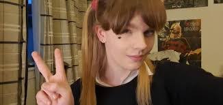 Ashley Wickersham's Instagram, Twitter & Facebook