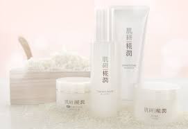 Hada labo provides moisturizing skin care products that intensely hydrate your skin to help you look your best. Hada Labo Kouji Range Styleguru
