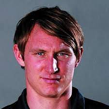 Kim källström has a compelling sense of himself as a spiritual being who is the searcher and the kim källström enjoys his solitude and prefers to work alone. Kim Kallstrom Ar Ett Barn Pappaloggen