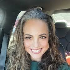 Lisa Brazell's Instagram, Twitter & Facebook