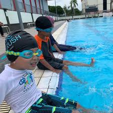 Di sini disediakan kolam renang khas beserta kelas yuran kelas persendirian (di rumah): Belajar Berenang Dengan Swimrush Www Mama Ble Com