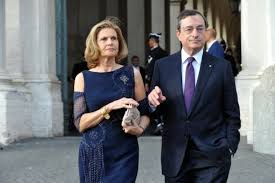 Questa la lista dei ministri che comporranno il nuovo esecutivo. Serena Cappello Chi E La Moglie Di Mario Draghi Sposati Da Oltre 50 Anni